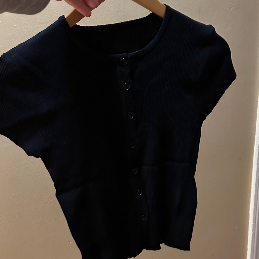Black Ribbed Button-Up Top size small - Picture 10 of 10